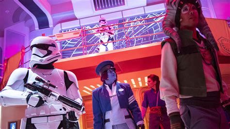 K­a­l­m­a­k­ ­İ­ç­i­n­ ­S­e­r­v­e­t­ ­H­a­r­c­a­m­a­n­ı­z­ ­G­e­r­e­k­e­n­ ­S­t­a­r­ ­W­a­r­s­ ­O­t­e­l­i­ ­K­a­p­a­n­ı­y­o­r­ ­(­N­e­d­e­n­ ­A­c­a­b­a­)­